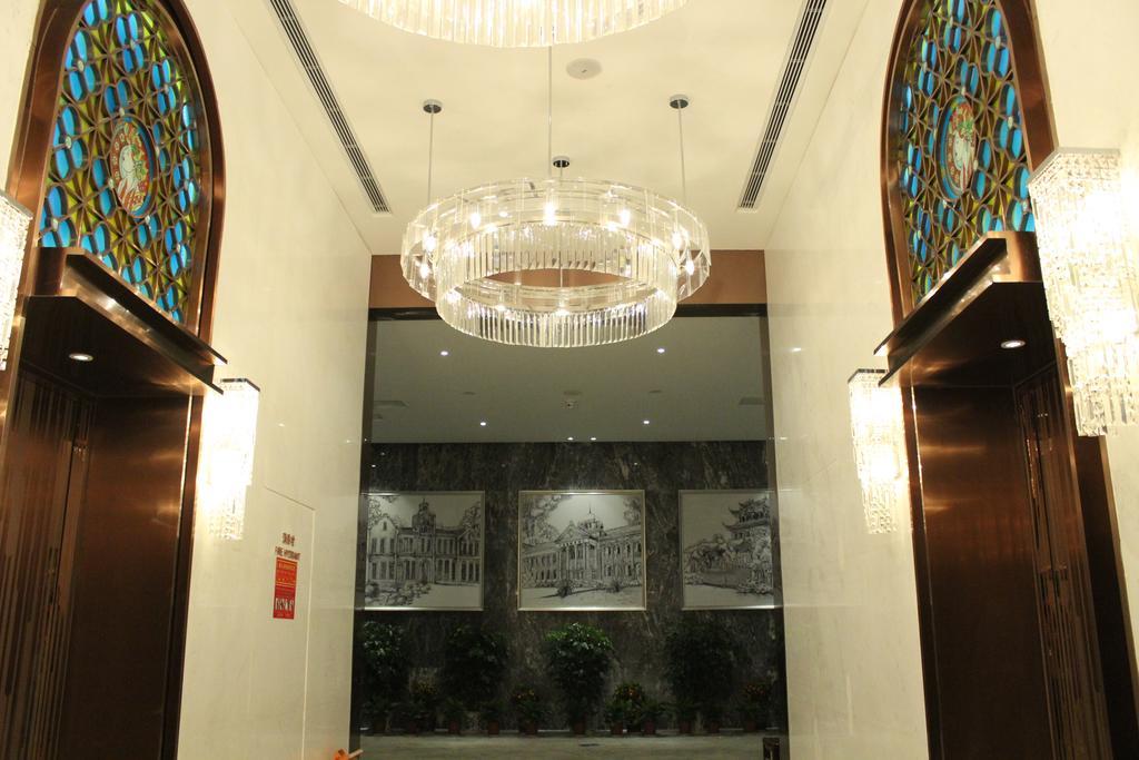Gallery F Hotel Wuhan Extérieur photo